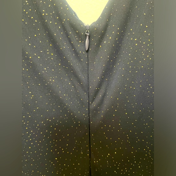 Besty & Adam Dress size 4 Full Length Ink/Navy Blue w/subtle gold accent. - Picture 6 of 11